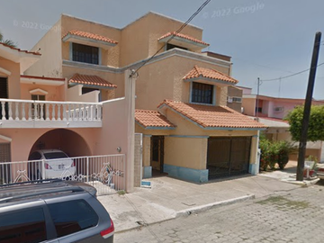CASA EN COLONIA LOMAS DE MAZATLÁN, SINALOA.