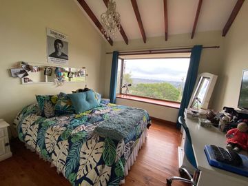 SE VENDE PARCELA CON CASA EN ALTOS DE SANTO DOMINGO
