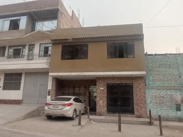 Se Vende Casa De 8 Habitaciones En San Juan De Lurigancho 🏡