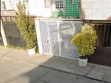 CASA EN COLONIA CIUDAD AZTECA, ESTADO DE MÉXICO.
