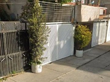 CASA EN COLONIA CIUDAD AZTECA, ESTADO DE MÉXICO.