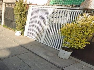 CASA EN COLONIA CIUDAD AZTECA, ESTADO DE MÉXICO.