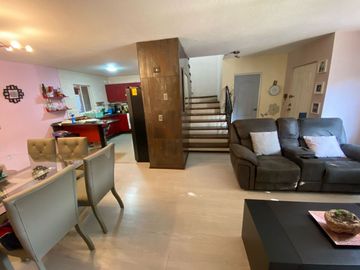 Urbi Hacienda Balboa Casa Con Excedente En bonito Fraccionamiento