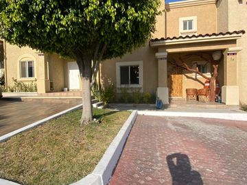 Urbi Hacienda Balboa Casa Con Excedente En bonito Fraccionamiento