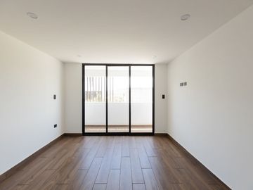 CASA DE ENTREGA INMEDIATA EN LOMAS DE ANGELÓPOLIS 2 - PUEBLA