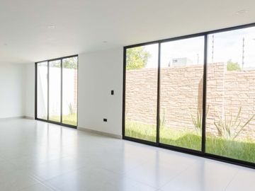 CASA DE ENTREGA INMEDIATA EN LOMAS DE ANGELÓPOLIS 2 - PUEBLA
