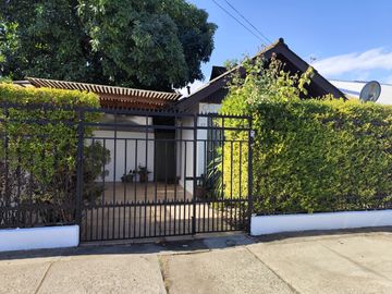 Se vende casa de 3 dormitorios en Linares