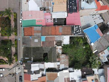 CASA COMERCIAL EN SANTA ISABEL AZUAY EN VENTA