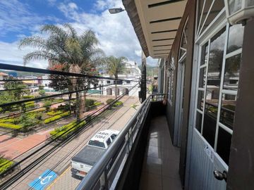 CASA COMERCIAL EN SANTA ISABEL AZUAY EN VENTA