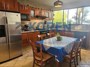CASA EN VENTA EN PRIVADA EN VILLAS DE IRAPUATO