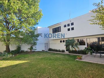 CASA EN VENTA EN PRIVADA EN VILLAS DE IRAPUATO