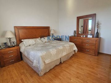 CASA EN VENTA EN PRIVADA EN VILLAS DE IRAPUATO