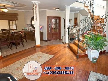 CASA EN VENTA DE 6 DORMITORIOS, Sector Av. Primero de Mayo C1467