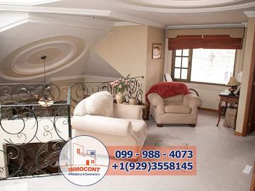 CASA EN VENTA DE 6 DORMITORIOS, Sector Av. Primero de Mayo C1467