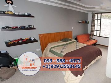 CASA EN VENTA DE 6 DORMITORIOS, Sector Av. Primero de Mayo C1467