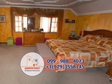 CASA EN VENTA DE 6 DORMITORIOS, Sector Av. Primero de Mayo C1467