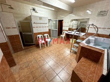 Se Vende Edificio Implementado Para El Giro De Negocio: Bienestar Y Salud