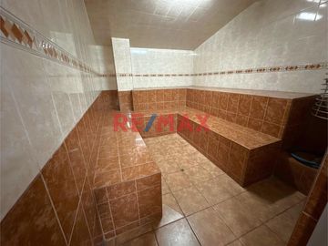 Se Vende Edificio Implementado Para El Giro De Negocio: Bienestar Y Salud