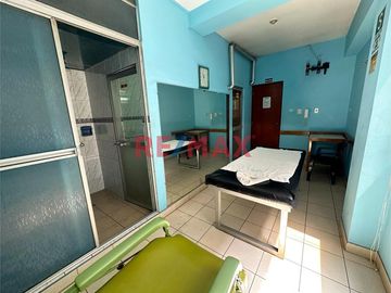 Se Vende Edificio Implementado Para El Giro De Negocio: Bienestar Y Salud
