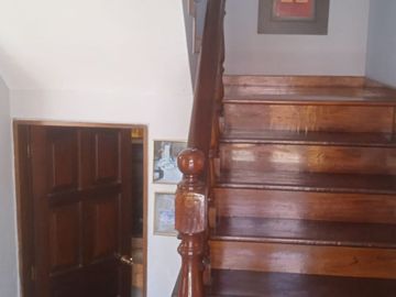 VENDO EXCELENTE CASA CON CHIMENEA EN SAN BORJA CERCA A PARQUE Y AV. PARQUE SUR
