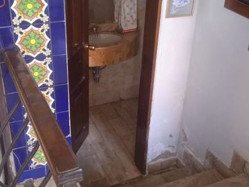 VENDO EXCELENTE CASA CON CHIMENEA EN SAN BORJA CERCA A PARQUE Y AV. PARQUE SUR