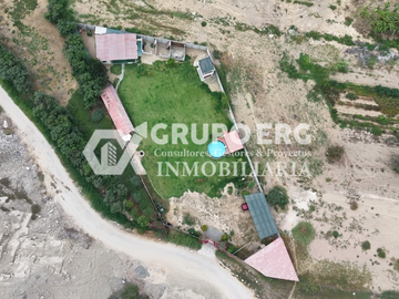 Casa de Campo con Amplio Terreno en Venta en Pachacamac de 1,764 m²