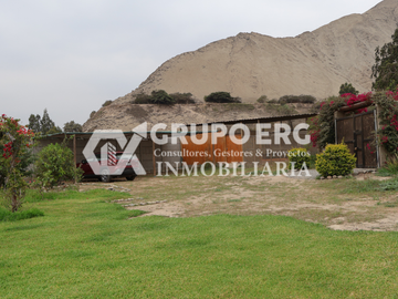 Casa de Campo con Amplio Terreno en Venta en Pachacamac de 1,764 m²