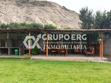 Casa de Campo con Amplio Terreno en Venta en Pachacamac de 1,764 m²