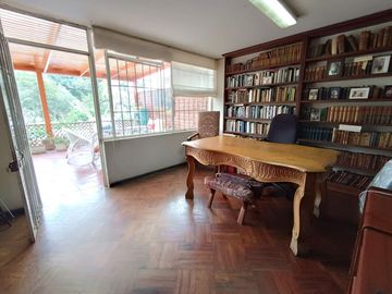 Vista y Salida Directa a Parque, Espacios Amplios y Abiertos, Jardín Encantador
