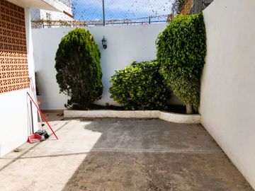 CASA EN VENTA EN RESIDENCIAL ITALIA CERCA DE LA UAQ