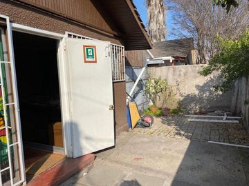 ¡OPORTUNIDAD!!!! CASA COMERCIAL EN LA COMUNA DE LA REINA