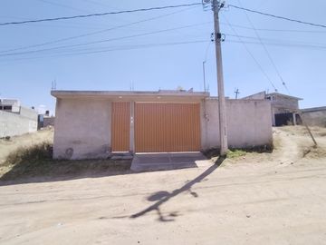 CASA ECONOMICA EN COL VIVEROS DE LA LOMA $795,000
