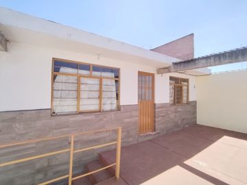 CASA ECONOMICA EN COL VIVEROS DE LA LOMA $795,000