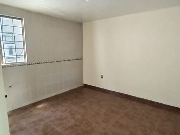 CASA ECONOMICA EN COL VIVEROS DE LA LOMA $795,000