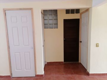 CASA ECONOMICA EN COL VIVEROS DE LA LOMA $795,000