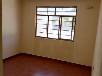 CASA ECONOMICA EN COL VIVEROS DE LA LOMA $795,000