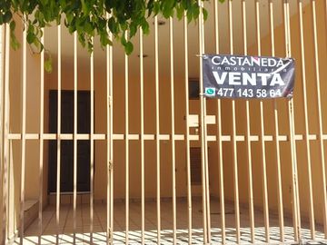 Casa en Venta con super ubicación en Lomas De La Trinidad en León Gto!!!