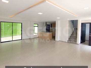CASA A ESTRENAR, 267 metros, Valle de Los Chillos, Conocoto