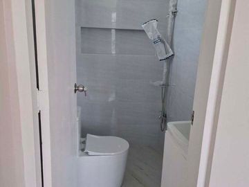 HOUSE AND LOT FOR SALE IN VALLEY 5 PARANAQUE