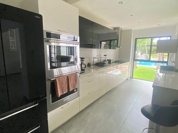 Casa en venta con 3 recamaras y alberca en Lagos del Sol  Cancun