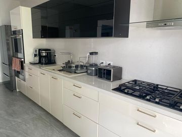 Casa en venta con 3 recamaras y alberca en Lagos del Sol  Cancun