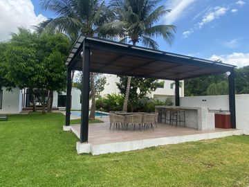 Casa en venta con 3 recamaras y alberca en Lagos del Sol  Cancun