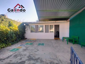 VENTA DE CASA USADA CERCA AV PIPILA, COCHERA 3 AUTOS, 3 RECAMARAS, CUARTO DE SERVICIO