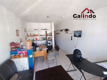 VENTA DE CASA USADA CERCA AV PIPILA, COCHERA 3 AUTOS, 3 RECAMARAS, CUARTO DE SERVICIO