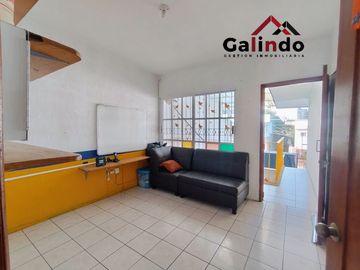 VENTA DE CASA USADA CERCA AV PIPILA, COCHERA 3 AUTOS, 3 RECAMARAS, CUARTO DE SERVICIO