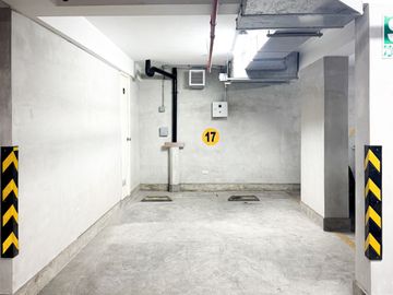VENTA DE ESPACIOSO ESTACIONAMIENTO + DEPÓSITO INDEPENDIENTE || URB. LA CALERA - SURQUILLO