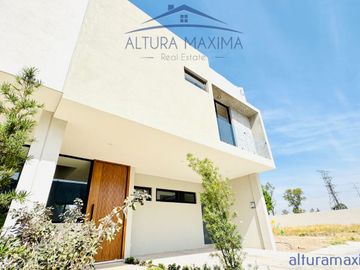 Casa Nueva en Venta Levana Residencial Av Inglaterra Zapopan