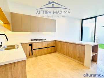 Casa Nueva en Venta Levana Residencial Av Inglaterra Zapopan