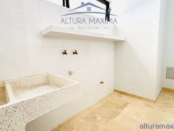 Casa Nueva en Venta Levana Residencial Av Inglaterra Zapopan