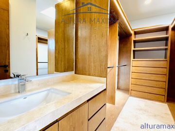 Casa Nueva en Venta Levana Residencial Av Inglaterra Zapopan
